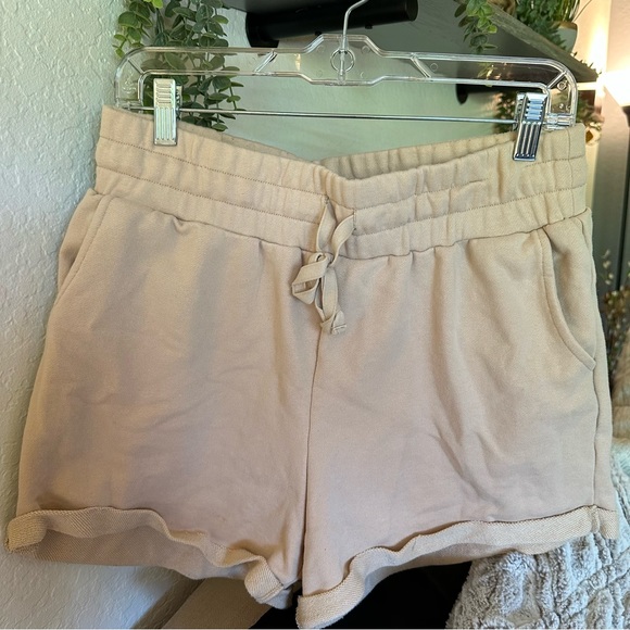 Cotton Candy LA Beige Lounge Hoodie Short Set - Picture 3 of 6